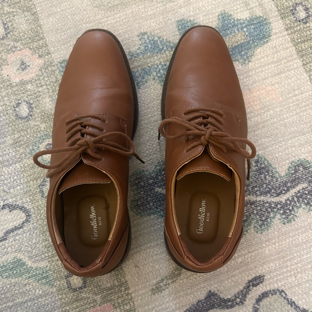 Goodfellow & Co. men’s brown dress shoes. Size 8.